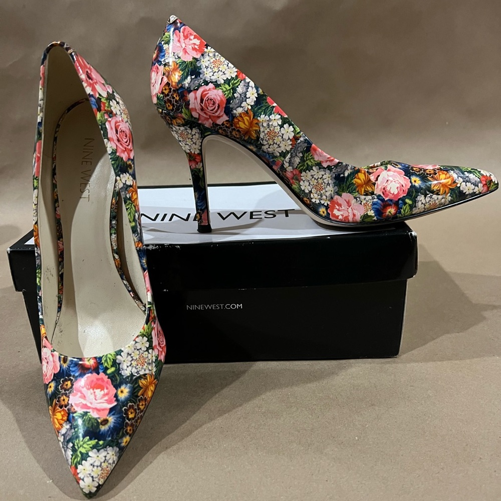 Nine West floral heel